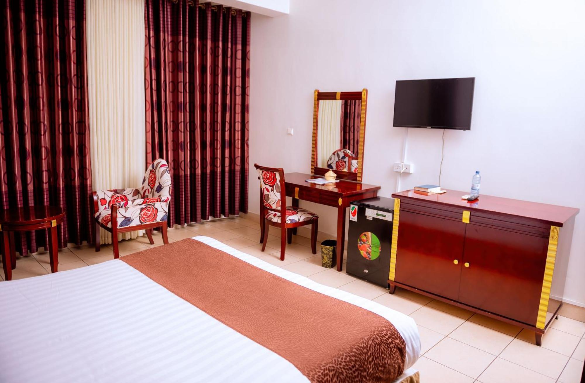 Quiet Haven Hotel Кигали Екстериор снимка