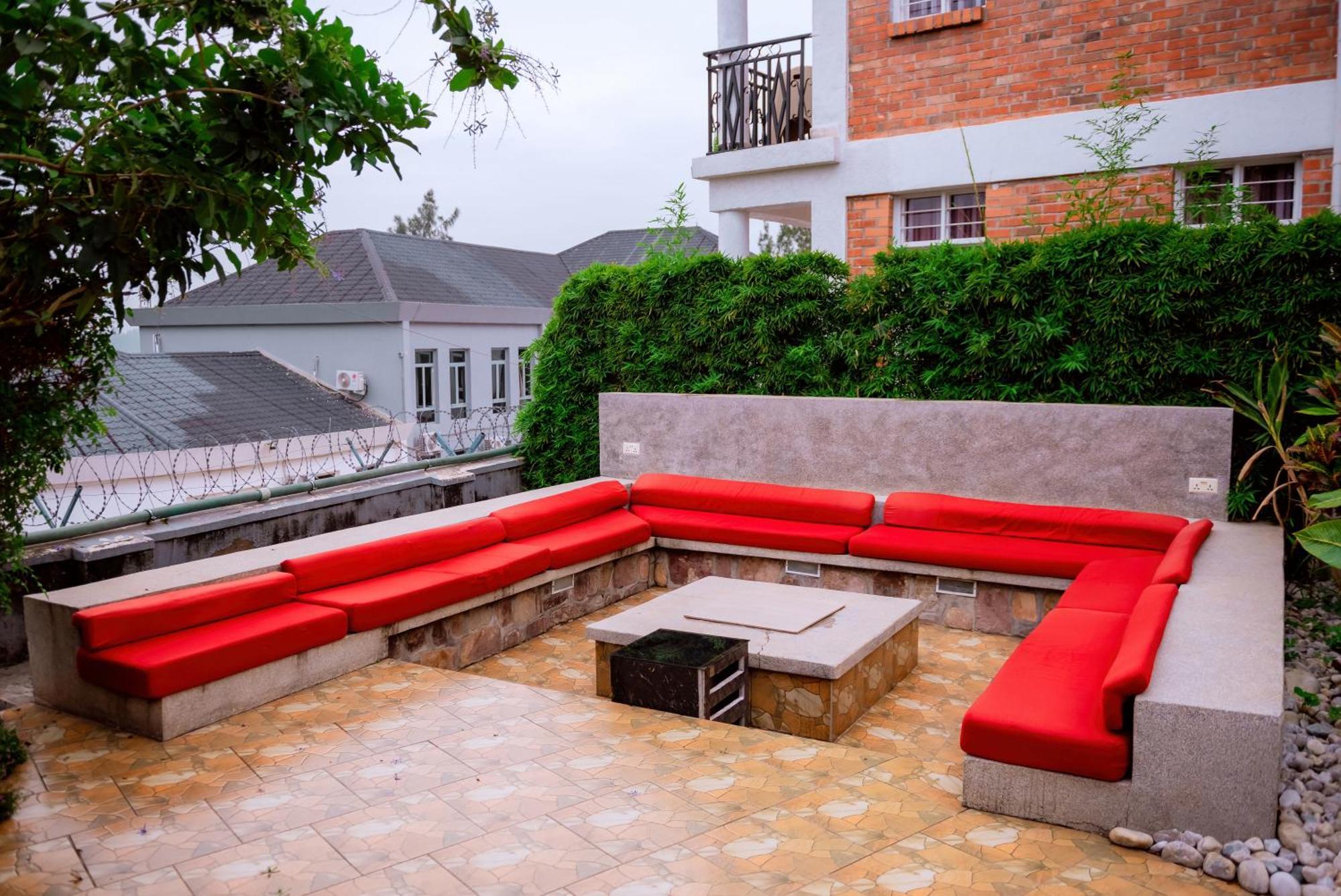 Quiet Haven Hotel Кигали Екстериор снимка
