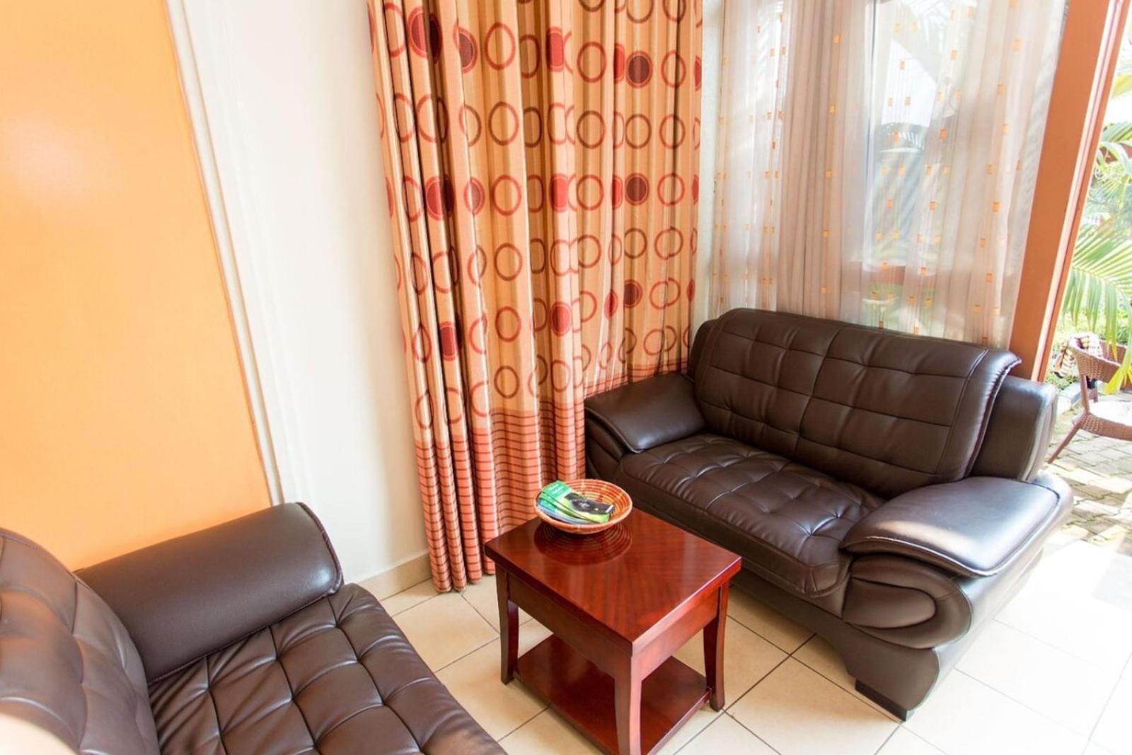Quiet Haven Hotel Кигали Екстериор снимка